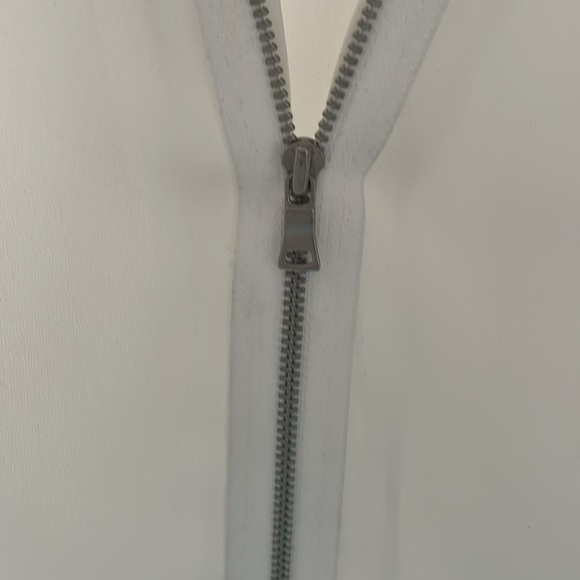 NWT TAHARI WHITE TOP - Picture 3 of 5